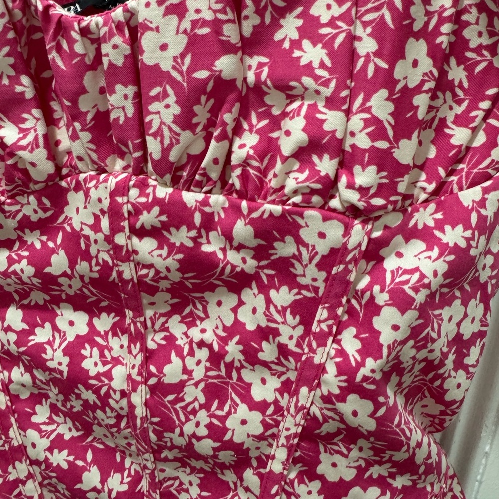 NWT Beautiful and Flirty Zara Pink Floral Bodysuit - Picture 8 of 14